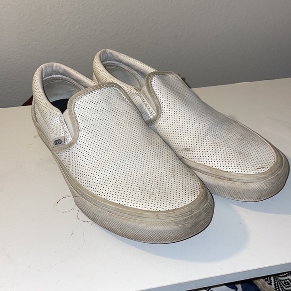 7 mens vans white perf leather low top slip on sneakers - Picture 1 of 10